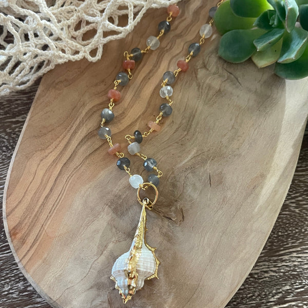 Natural White Seashell Pendant Chain Necklace